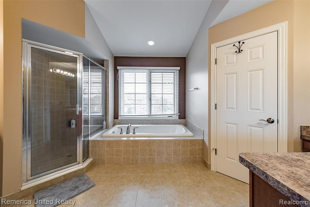 54330 MEADOW Court, South Lyon, MI 48178 — Photo 33