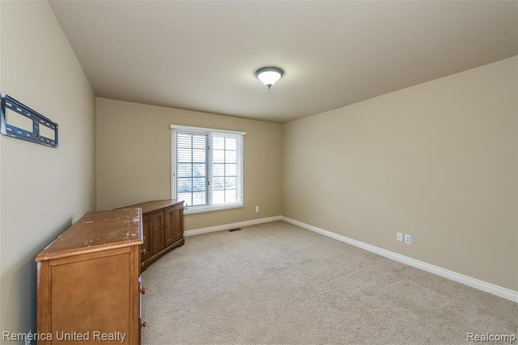 54330 MEADOW Court, South Lyon, MI 48178 — Photo 36