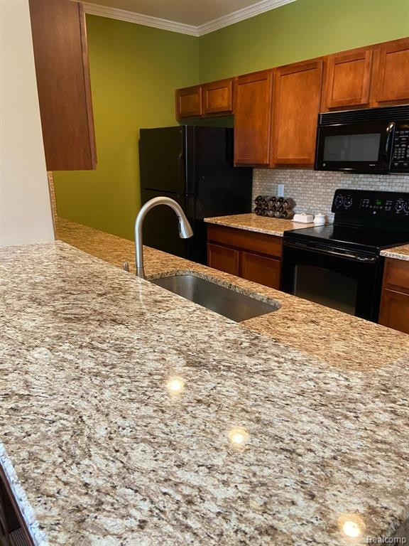 528 RED OAK Court, Walled Lake, MI 48390 — Photo 6