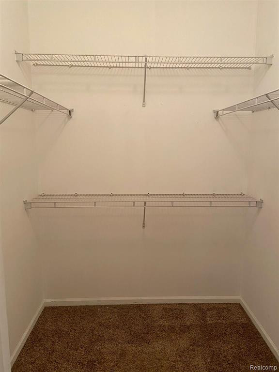528 RED OAK Court, Walled Lake, MI 48390 — Photo 14