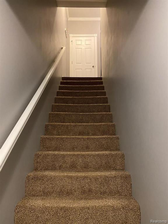 528 RED OAK Court, Walled Lake, MI 48390 — Photo 25