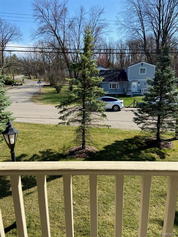 528 RED OAK Court, Walled Lake, MI 48390 — Photo 26