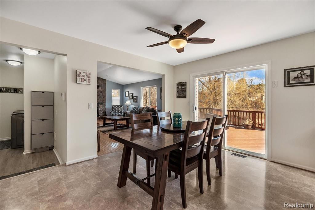 5470 MILL RACE Way, Commerce Twp, MI 48382 — Photo 14