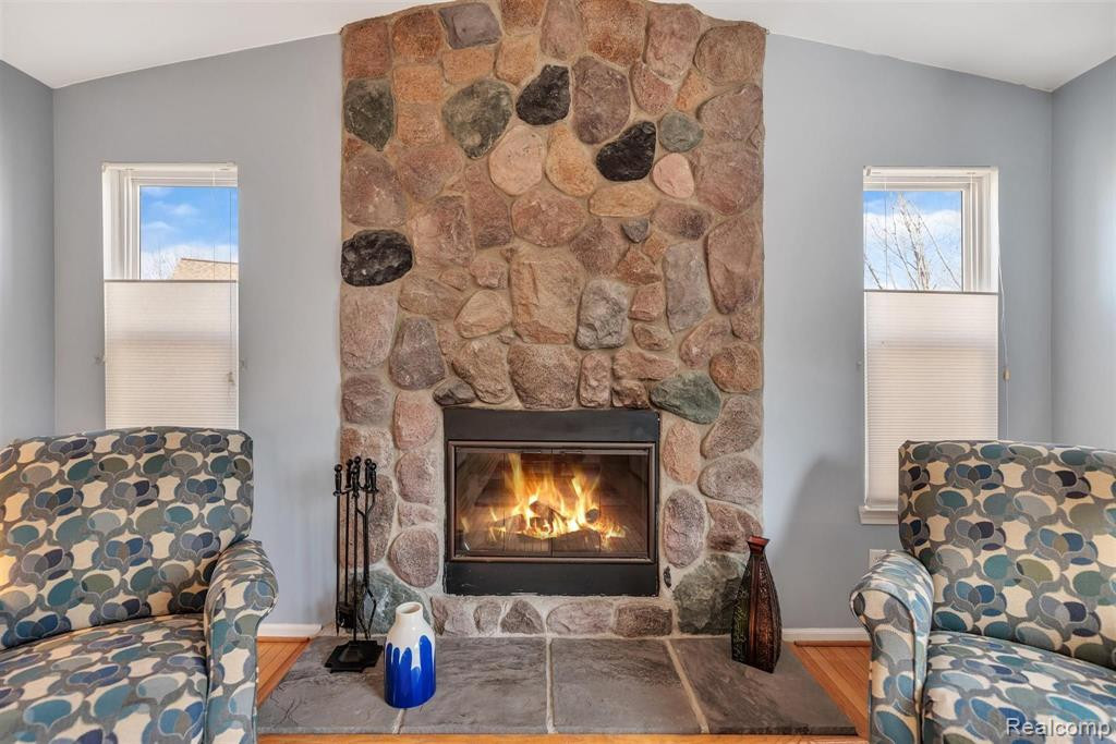 5470 MILL RACE Way, Commerce Twp, MI 48382 — Photo 17