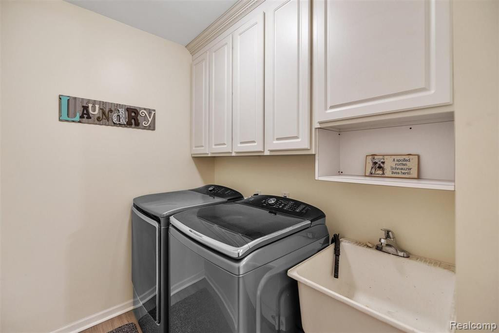 5470 MILL RACE Way, Commerce Twp, MI 48382 — Photo 18