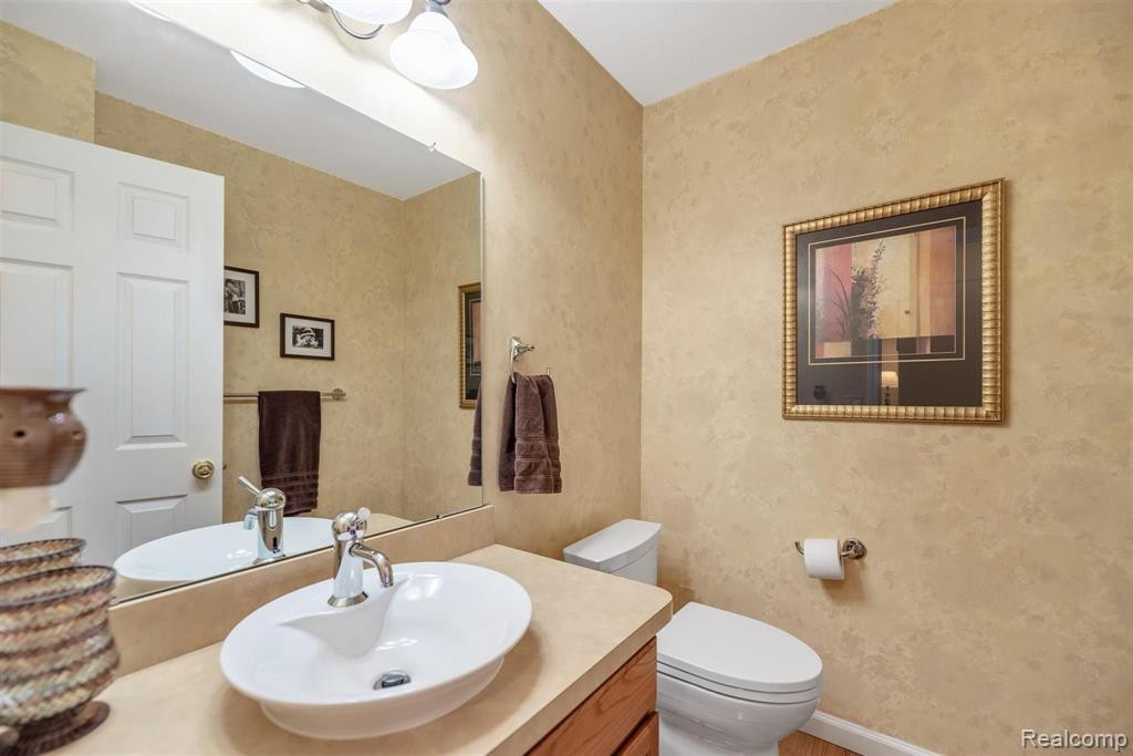 5470 MILL RACE Way, Commerce Twp, MI 48382 — Photo 19