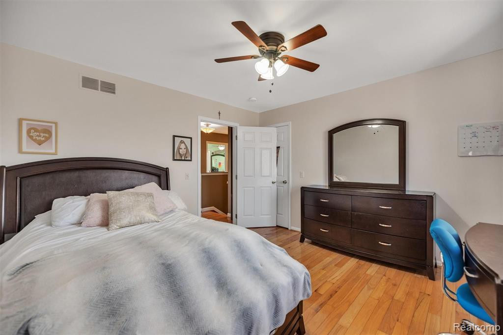 5470 MILL RACE Way, Commerce Twp, MI 48382 — Photo 24