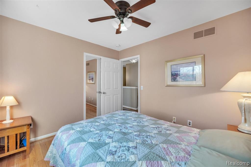5470 MILL RACE Way, Commerce Twp, MI 48382 — Photo 25