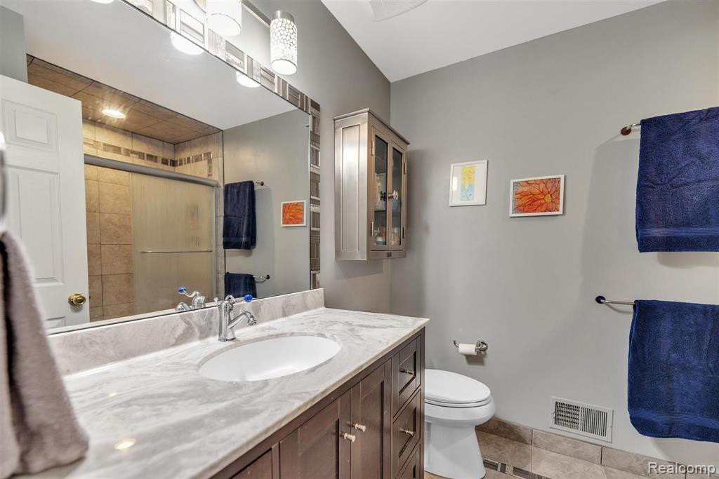 5470 MILL RACE Way, Commerce Twp, MI 48382 — Photo 27