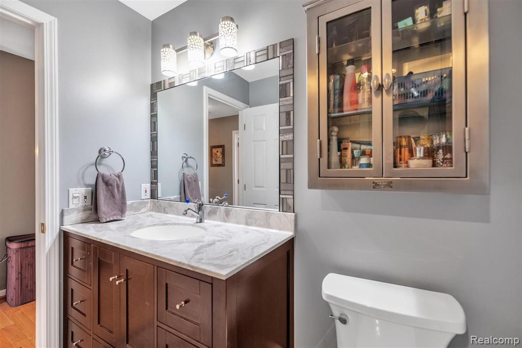 5470 MILL RACE Way, Commerce Twp, MI 48382 — Photo 28