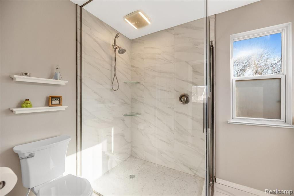 5470 MILL RACE Way, Commerce Twp, MI 48382 — Photo 37