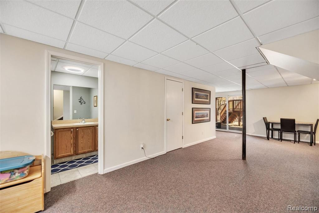 5470 MILL RACE Way, Commerce Twp, MI 48382 — Photo 38