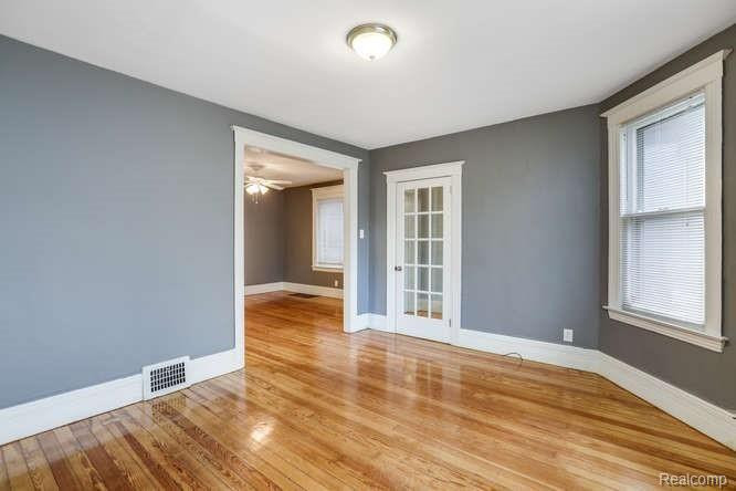 1522 PARKER Street, Detroit, MI 48214 — Photo 5