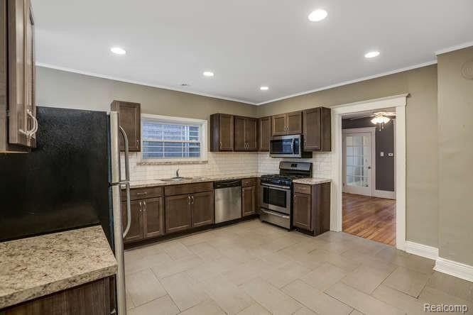 1522 PARKER Street, Detroit, MI 48214 — Photo 13