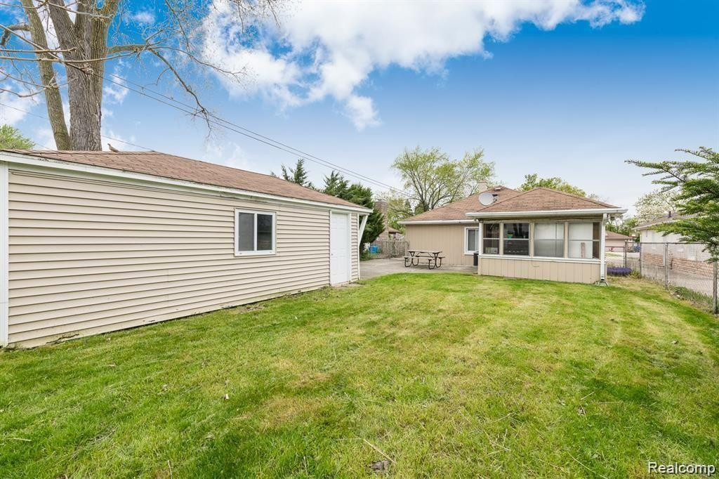7299 MAYBURN Street, Dearborn Heights, MI 48127 — Photo 7