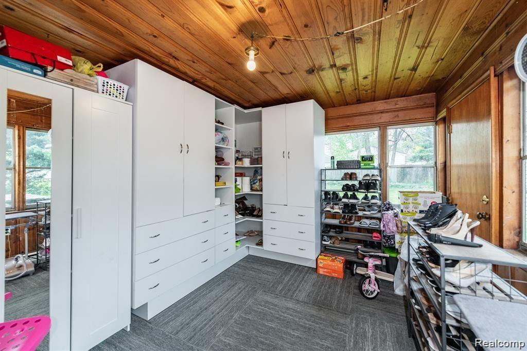 7299 MAYBURN Street, Dearborn Heights, MI 48127 — Photo 21