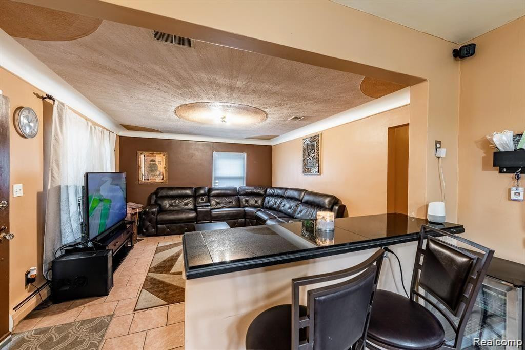 7299 MAYBURN Street, Dearborn Heights, MI 48127 — Photo 25