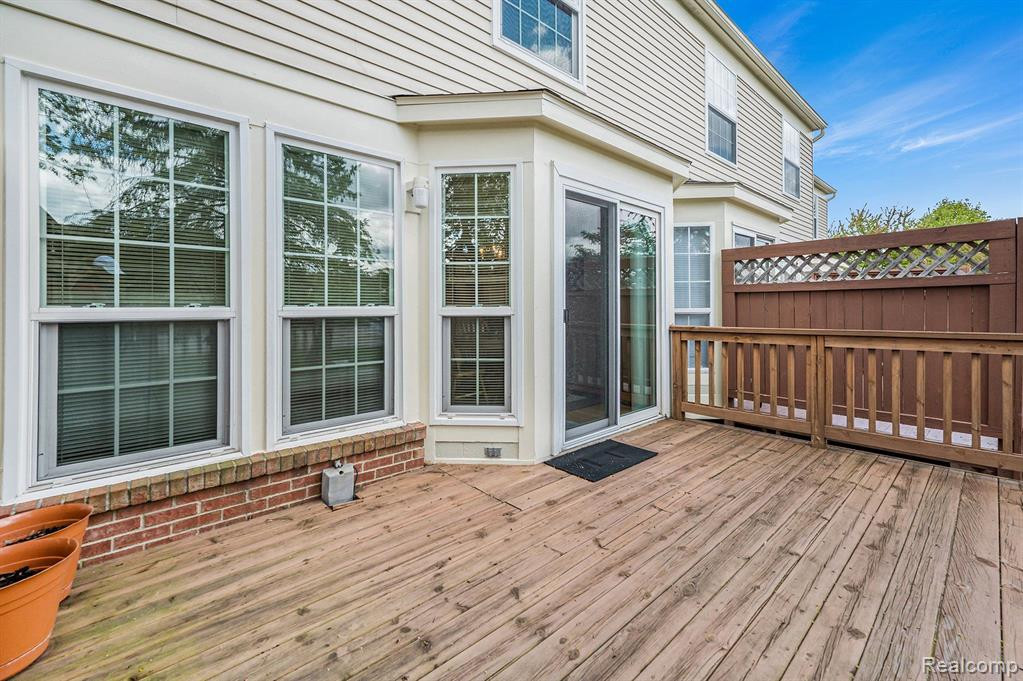 1653 BENNINGTON, Canton, MI 48188 — Photo 4