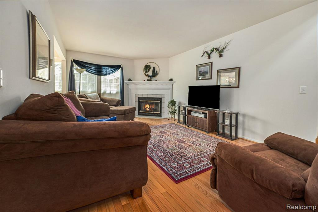 1653 BENNINGTON, Canton, MI 48188 — Photo 8