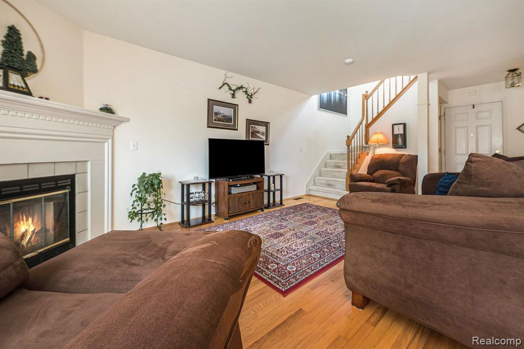 1653 BENNINGTON, Canton, MI 48188 — Photo 9