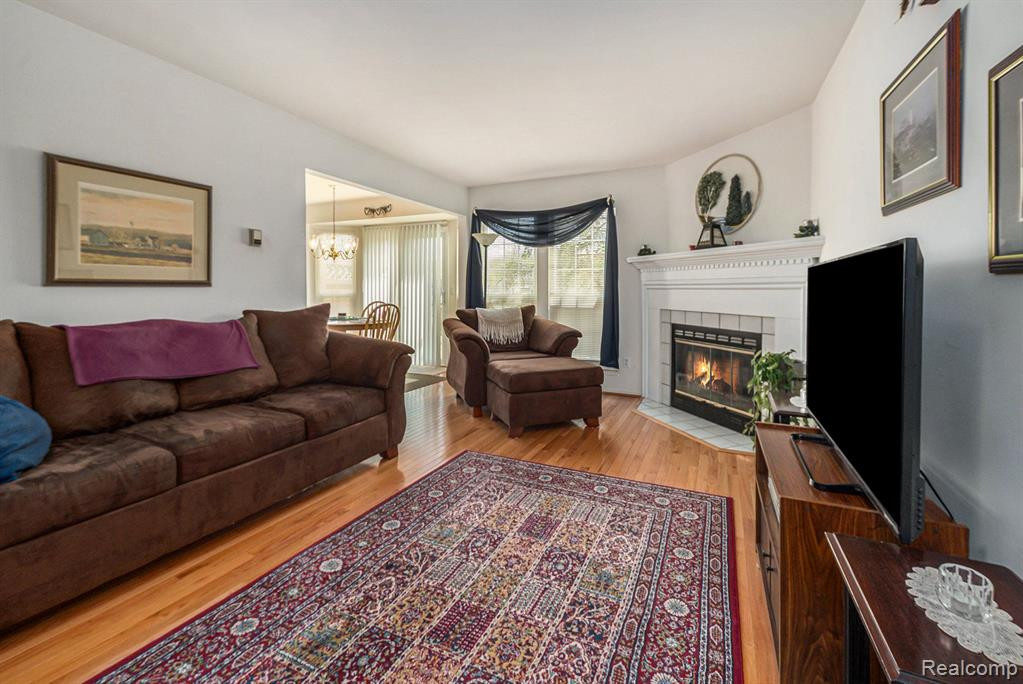 1653 BENNINGTON, Canton, MI 48188 — Photo 10