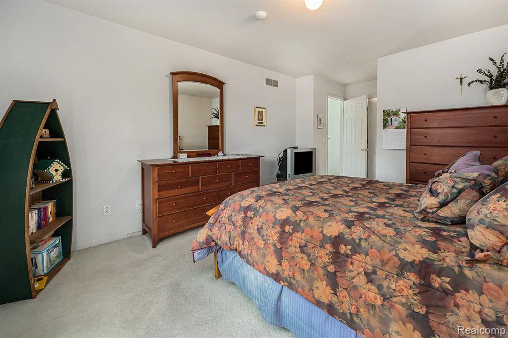 1653 BENNINGTON, Canton, MI 48188 — Photo 16