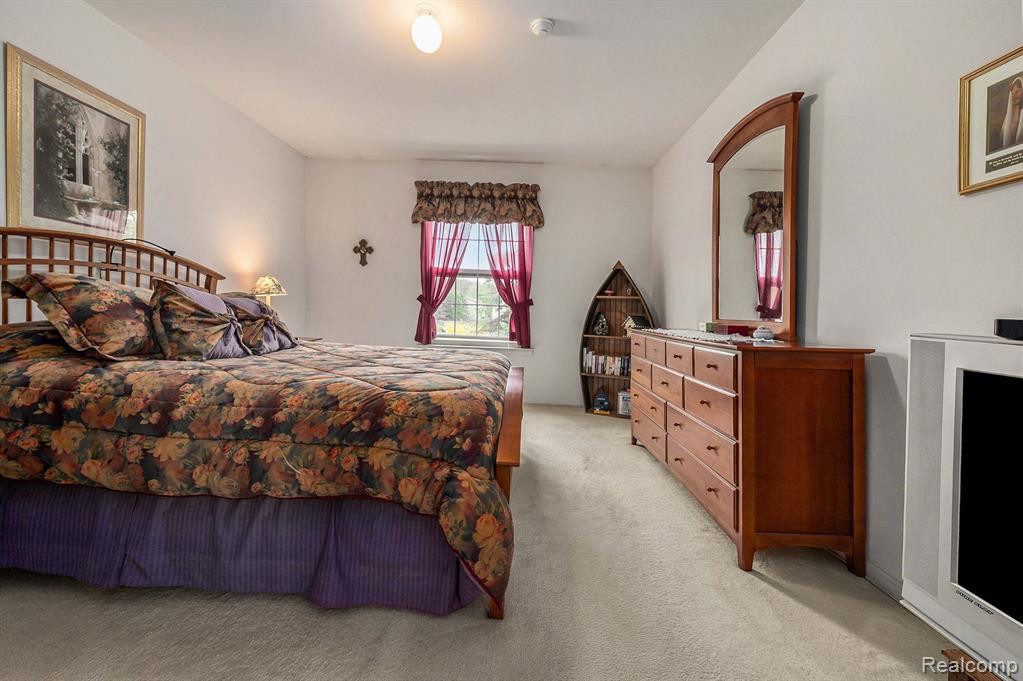 1653 BENNINGTON, Canton, MI 48188 — Photo 17