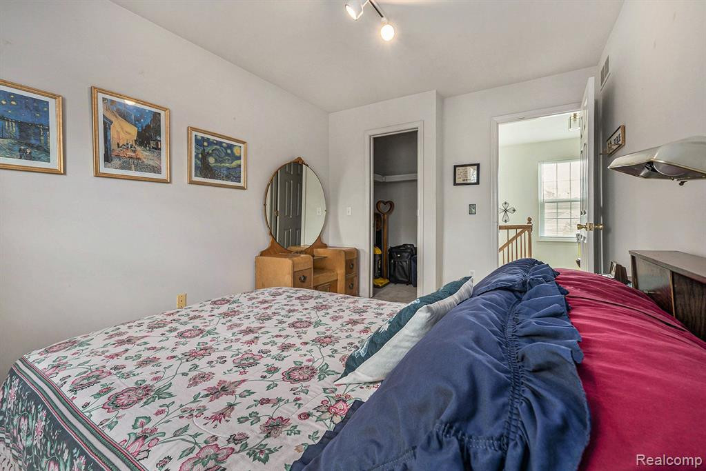 1653 BENNINGTON, Canton, MI 48188 — Photo 23