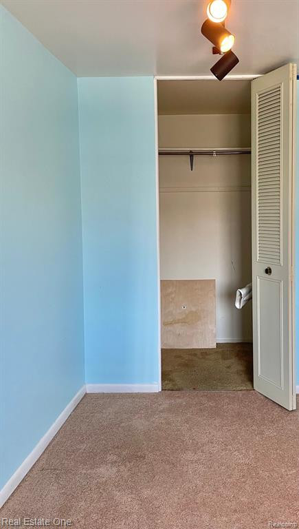 1804 COLONIAL VILLAGE Way, 4, Waterford, MI 48328 — Photo 23