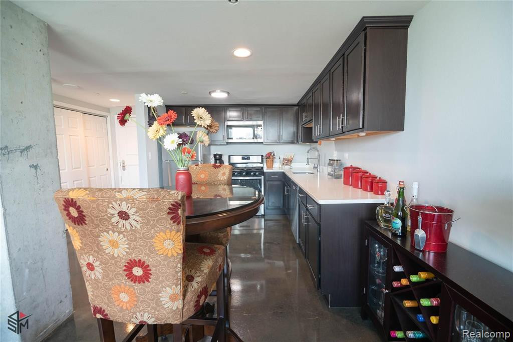 3320 SPINNAKER LN, 3E, Detroit, MI 48207 — Photo 3