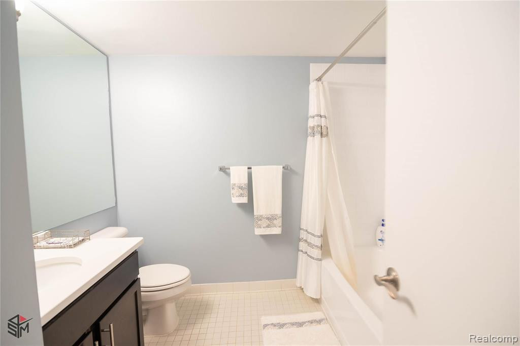 3320 SPINNAKER LN, 3E, Detroit, MI 48207 — Photo 16