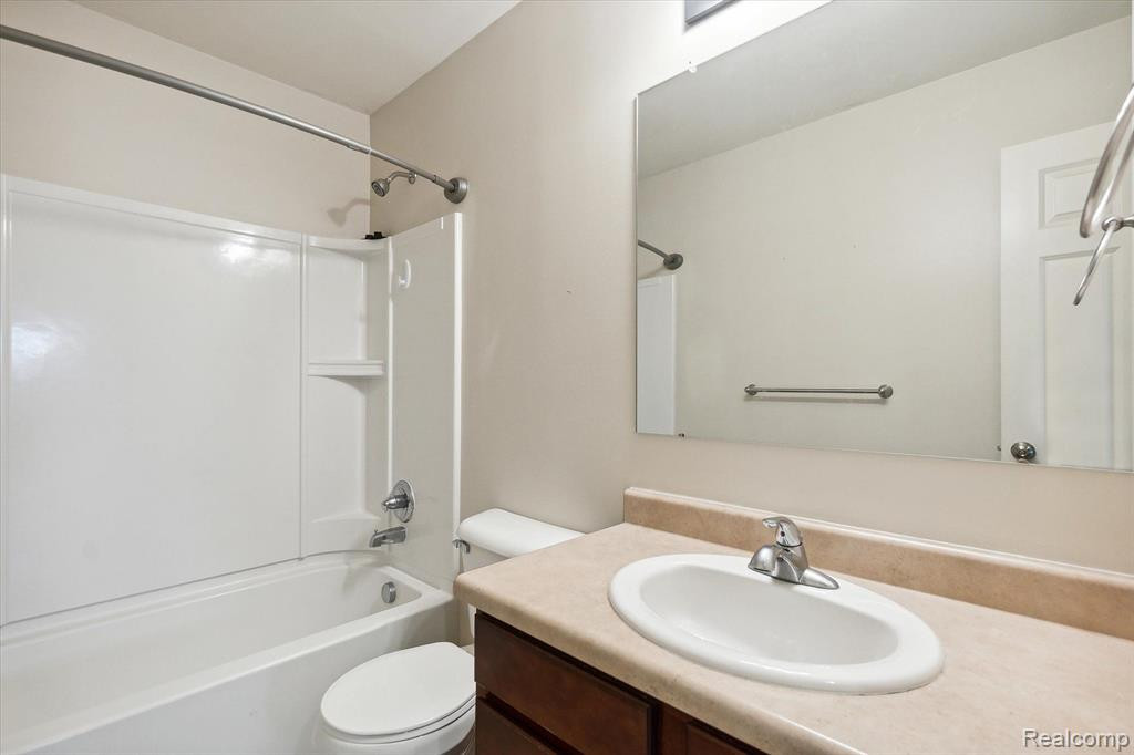3860 Silver Charm Ln Lane, Howell, MI 48843 — Photo 35