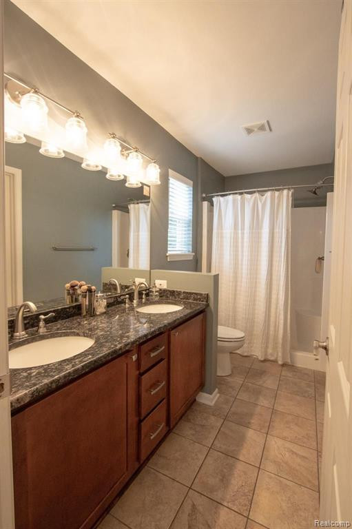 4577 Oaklawn Drive, Pinckney, MI 48169 — Photo 9