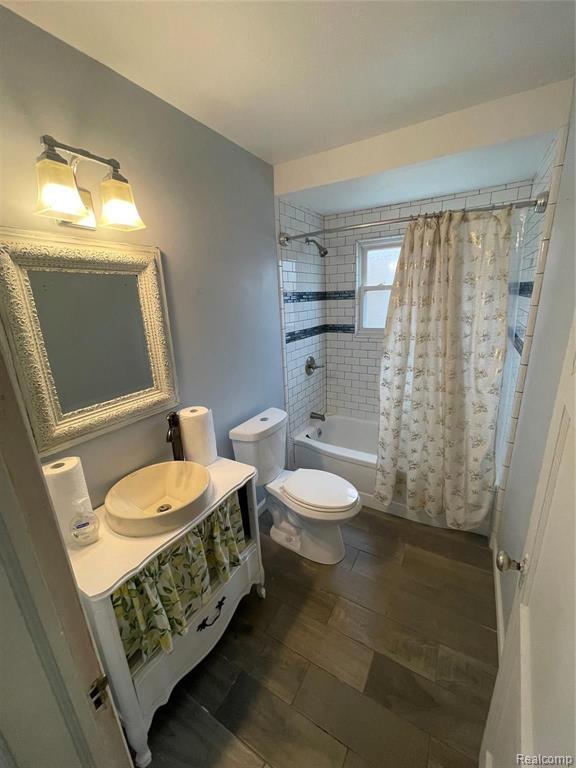 3813 ROOSEVELT Street, Dearborn, MI, 48124