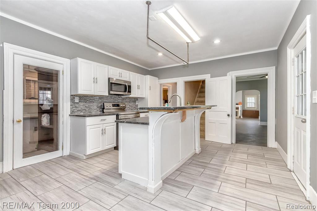 7730 GRAYFIELD Street, Dearborn Heights, MI, 48127