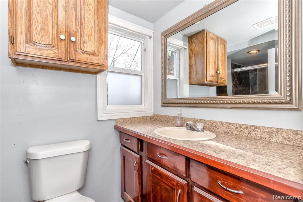 7730 GRAYFIELD Street, Dearborn Heights, MI, 48127