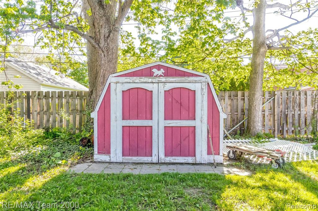 7730 GRAYFIELD Street, Dearborn Heights, MI, 48127