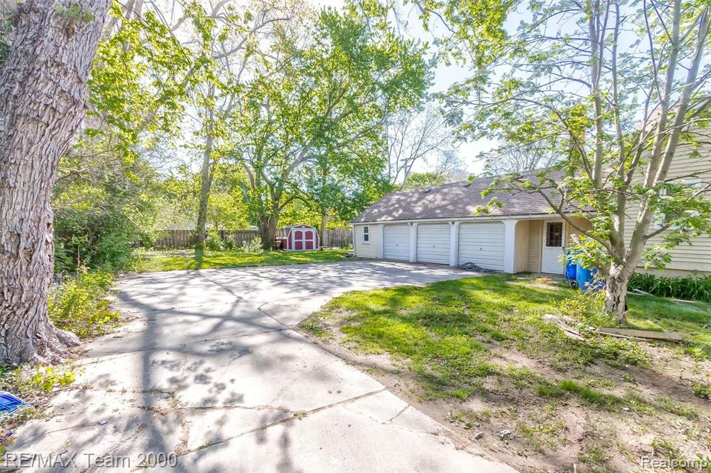 7730 GRAYFIELD Street, Dearborn Heights, MI, 48127