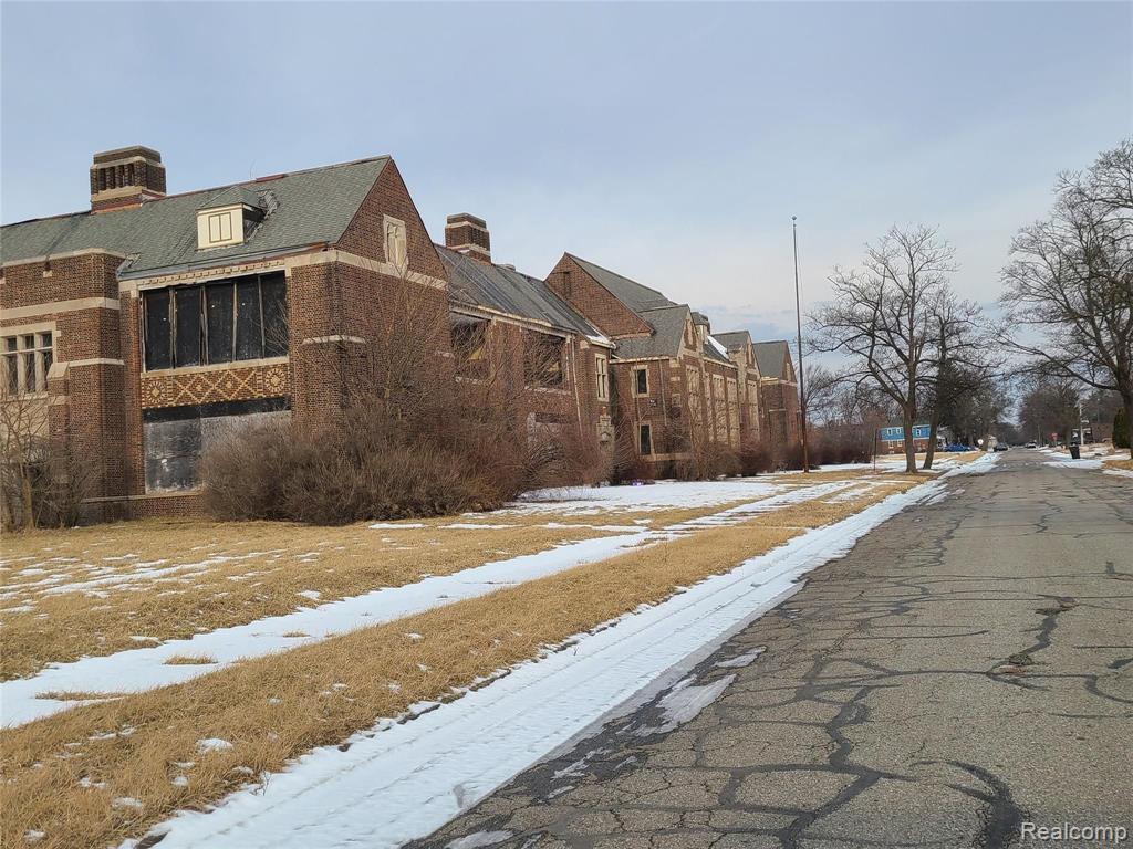 4374 NEWPORT Street, Detroit, MI 48215 — Photo 4