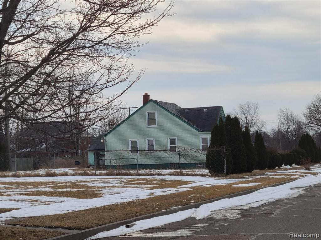 4374 NEWPORT Street, Detroit, MI 48215 — Photo 5