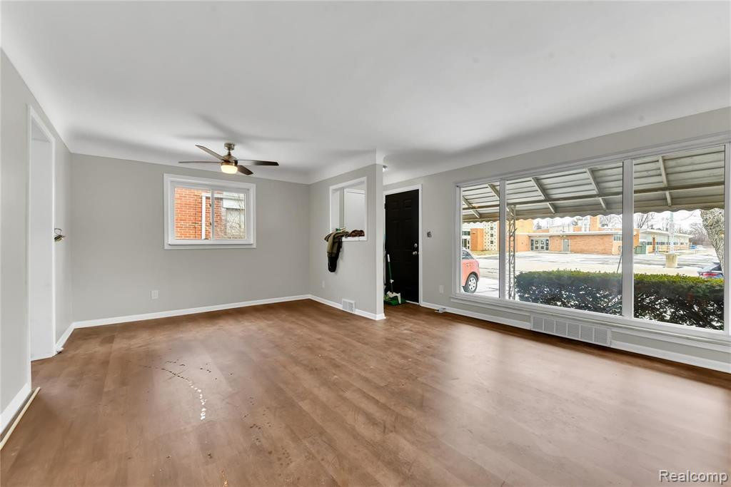9668 VINE Avenue, Allen Park, MI 48101 — Photo 2