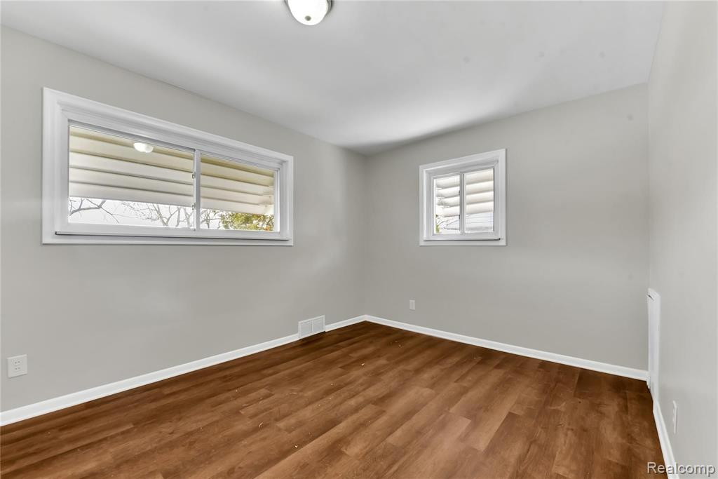 9668 VINE Avenue, Allen Park, MI 48101 — Photo 5