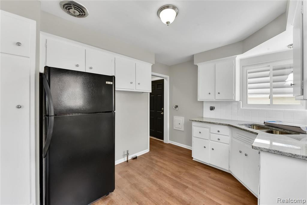 9668 VINE Avenue, Allen Park, MI 48101 — Photo 9
