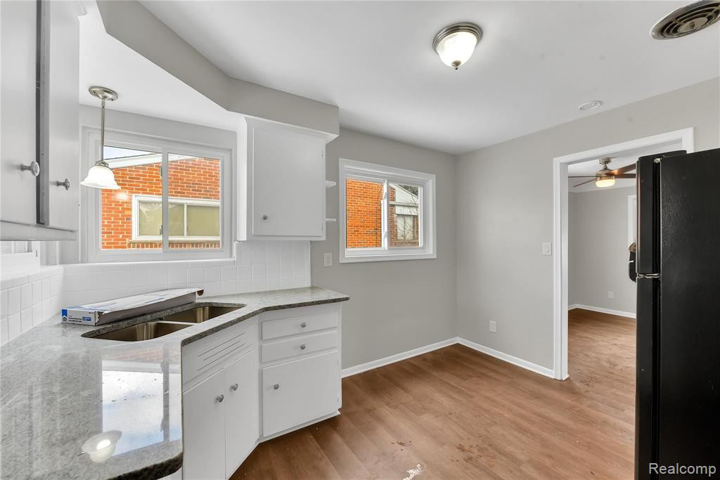 9668 VINE Avenue, Allen Park, MI 48101 — Photo 11