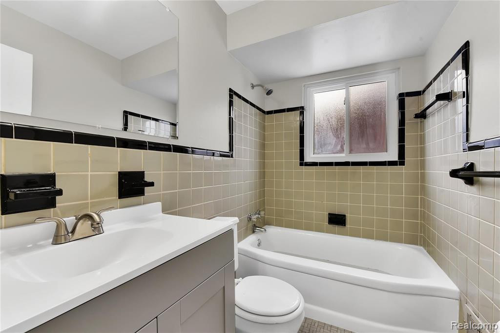 9668 VINE Avenue, Allen Park, MI 48101 — Photo 15