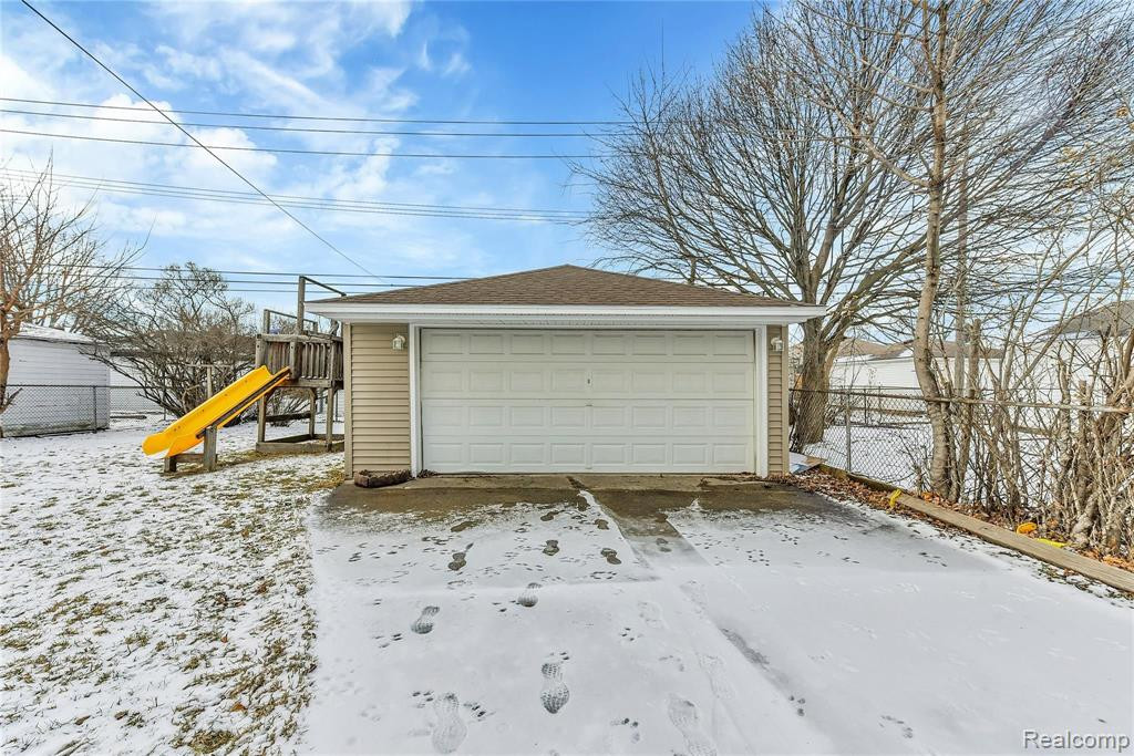 9668 VINE Avenue, Allen Park, MI 48101 — Photo 22