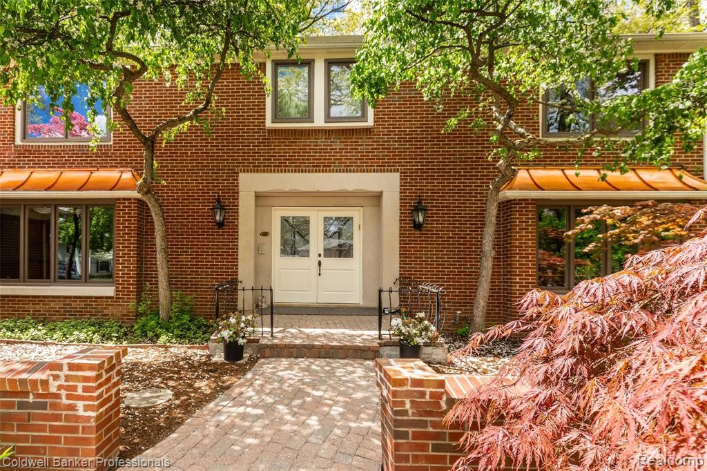 5130 LAKE BLUFF Road, West Bloomfield, MI 48323 — Photo 3