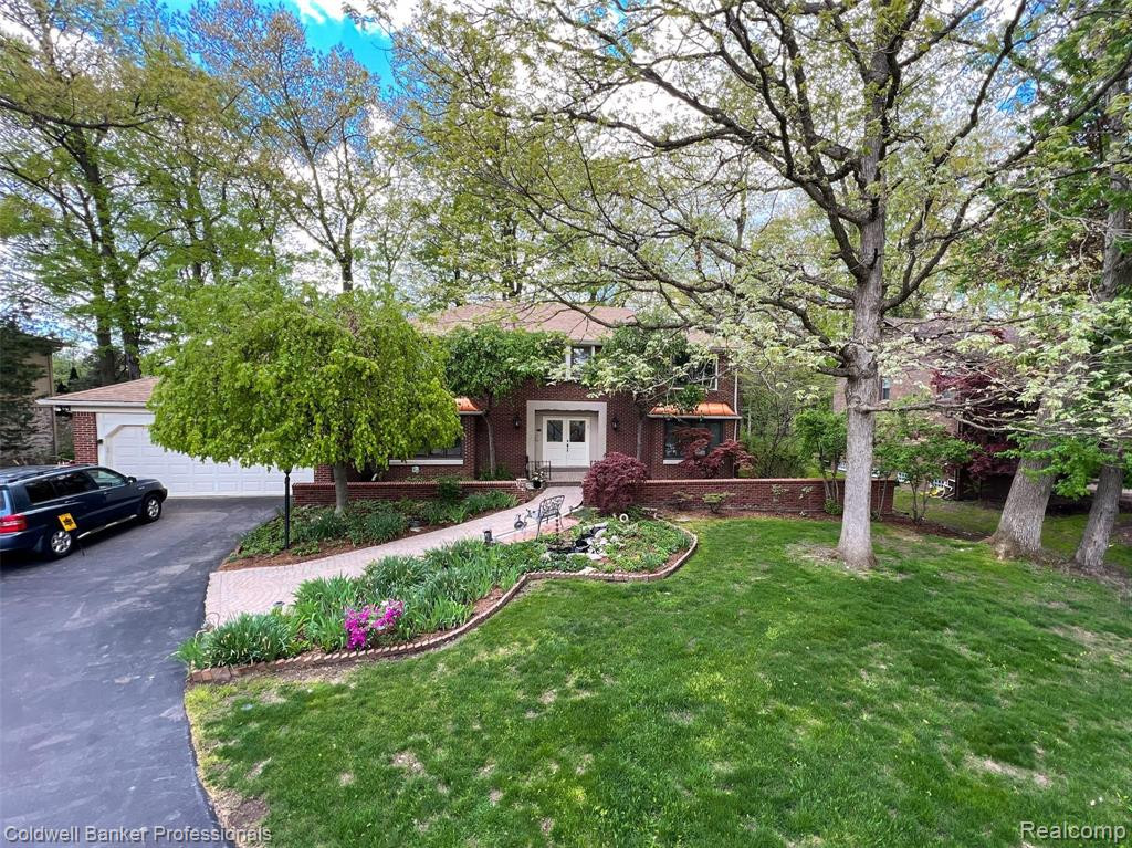 5130 LAKE BLUFF Road, West Bloomfield, MI 48323 — Photo 4
