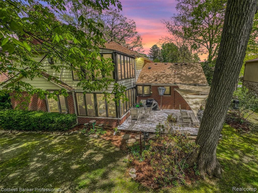 5130 LAKE BLUFF Road, West Bloomfield, MI 48323 — Photo 8