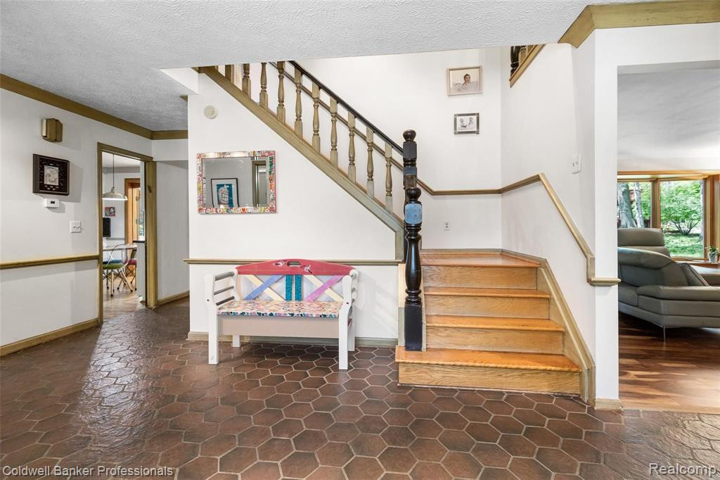 5130 LAKE BLUFF Road, West Bloomfield, MI 48323 — Photo 10